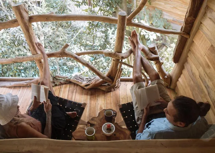 Lodge Roots Tree House - Boutique - Uluwatu