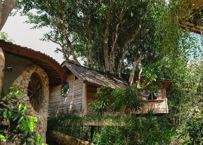 Roots Tree House - Boutique - * Uluwatu