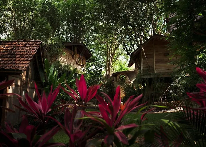 Roots Tree House - Boutique - Uluwatu