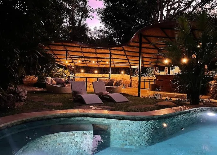 Lodge Roots Tree House - Boutique - *