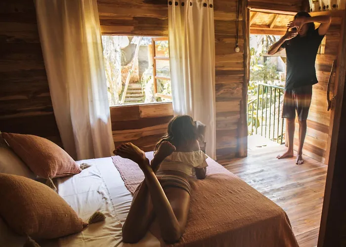 Roots Tree House - Boutique - Uluwatu