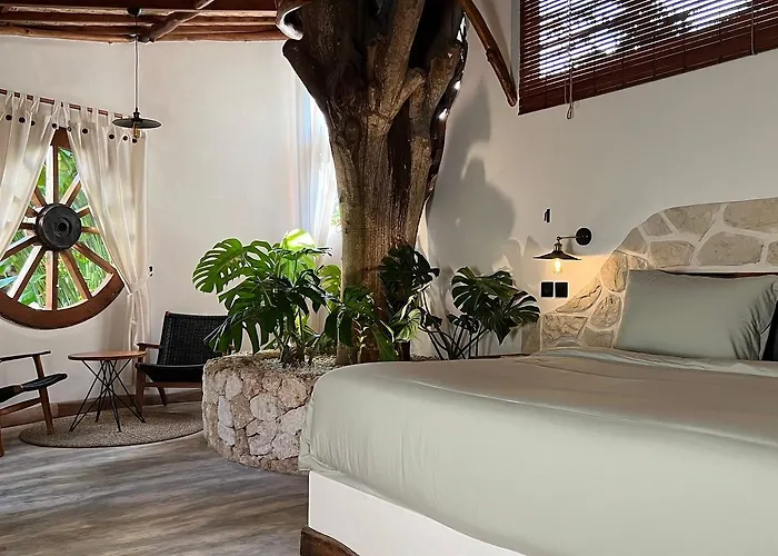 Lodge Roots Tree House - Boutique - Uluwatu