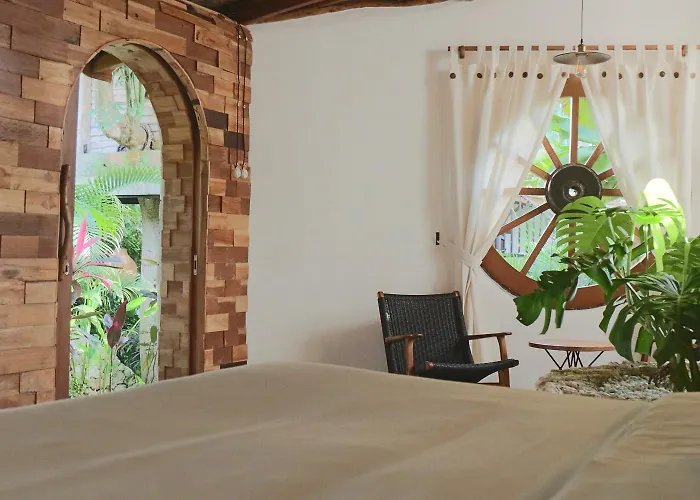 Lodge Roots Tree House - Boutique -