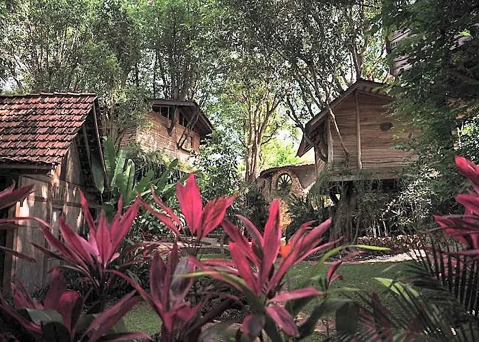 Roots Tree House - Boutique - Uluwatu
